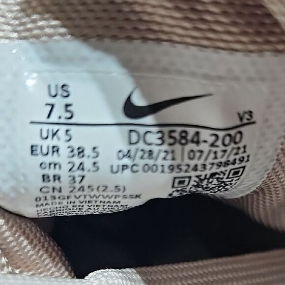 Womens Nike Air Force 1 Utility Fossil Stone 2.0 Trail Boot  Nike Air Force 1 High Utility 2.0 Fossil Stone W 7.5 AF1 Sneakerboot